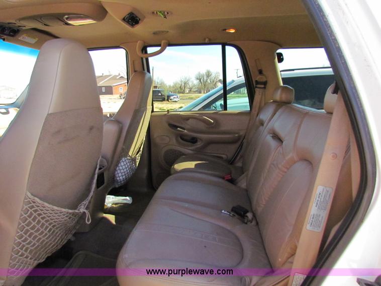 image for item B7199 1998 Ford Expedition Eddie Bauer SUV