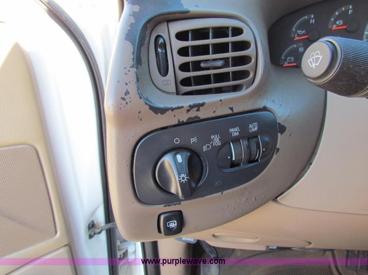 image for item B7199 1998 Ford Expedition Eddie Bauer SUV