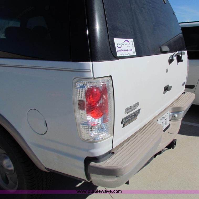image for item B7199 1998 Ford Expedition Eddie Bauer SUV
