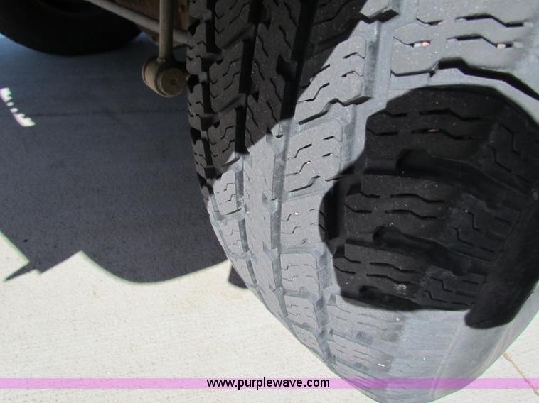 image for item B7199 1998 Ford Expedition Eddie Bauer SUV