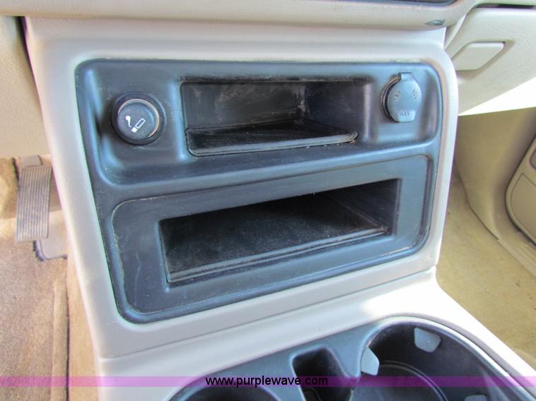 image for item B7200 2006 Chevrolet Tahoe K1500 SUV