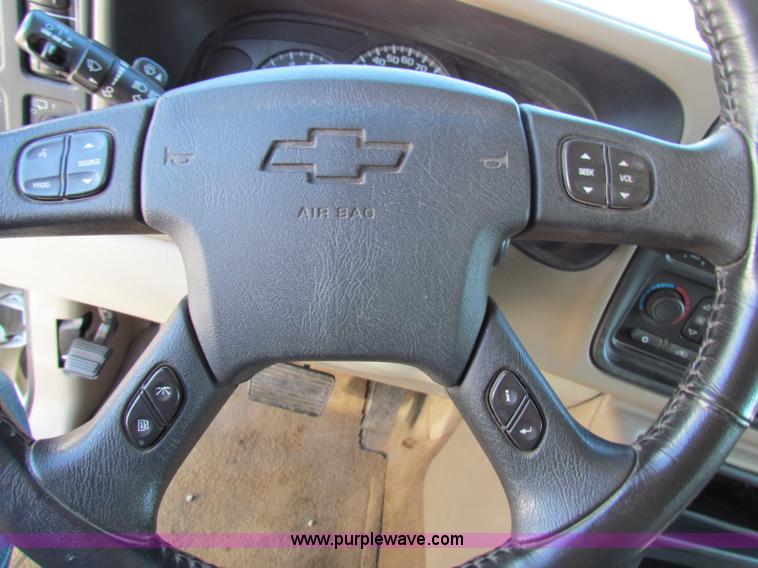 image for item B7200 2006 Chevrolet Tahoe K1500 SUV