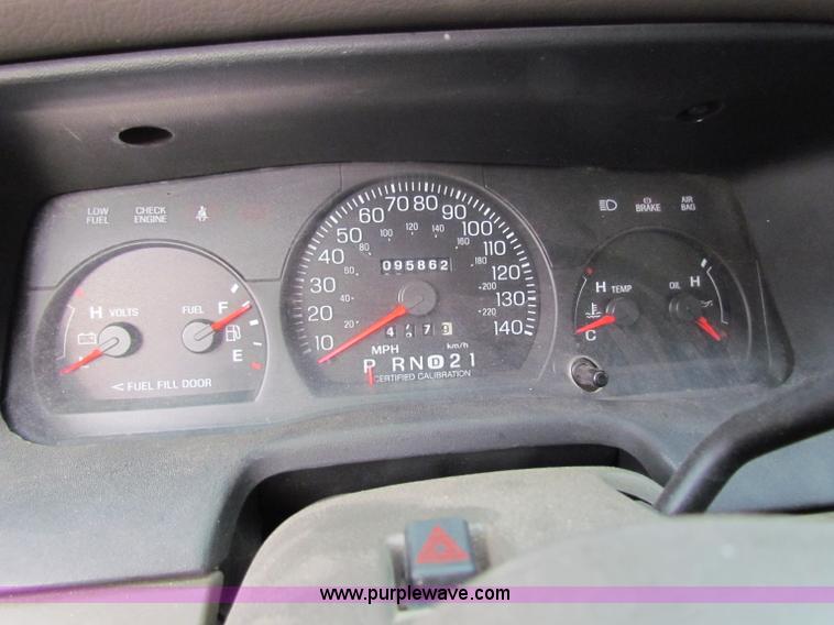 image for item B7204 2004 Ford Crown Victoria Police Interceptor