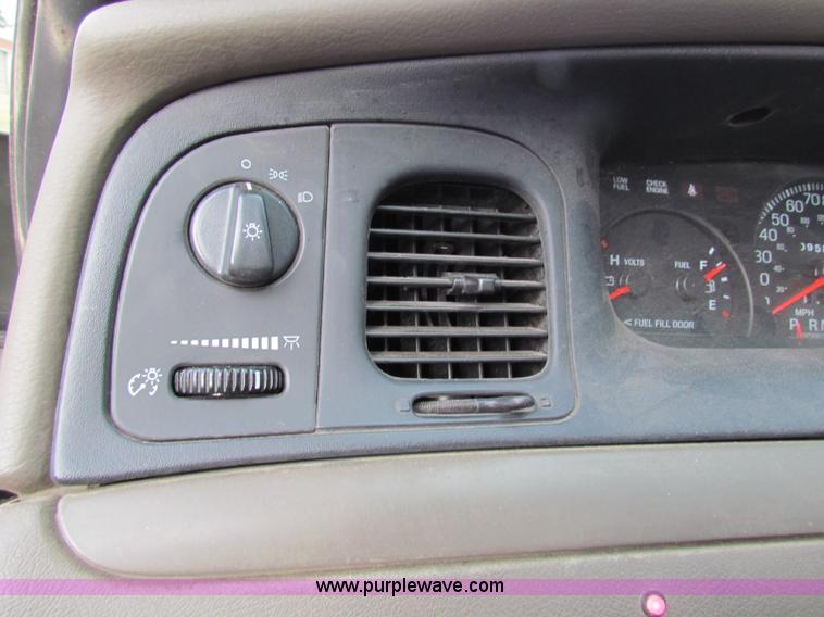 image for item B7204 2004 Ford Crown Victoria Police Interceptor