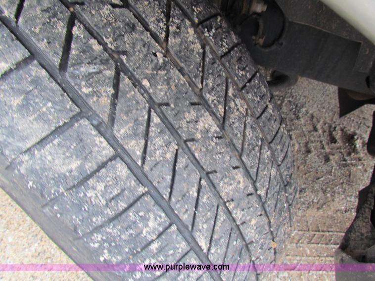 image for item B7204 2004 Ford Crown Victoria Police Interceptor