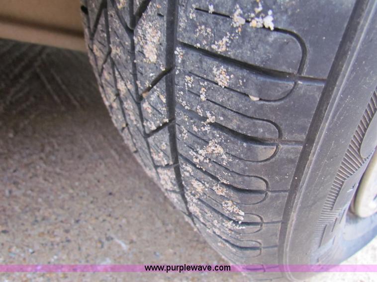 image for item B7204 2004 Ford Crown Victoria Police Interceptor