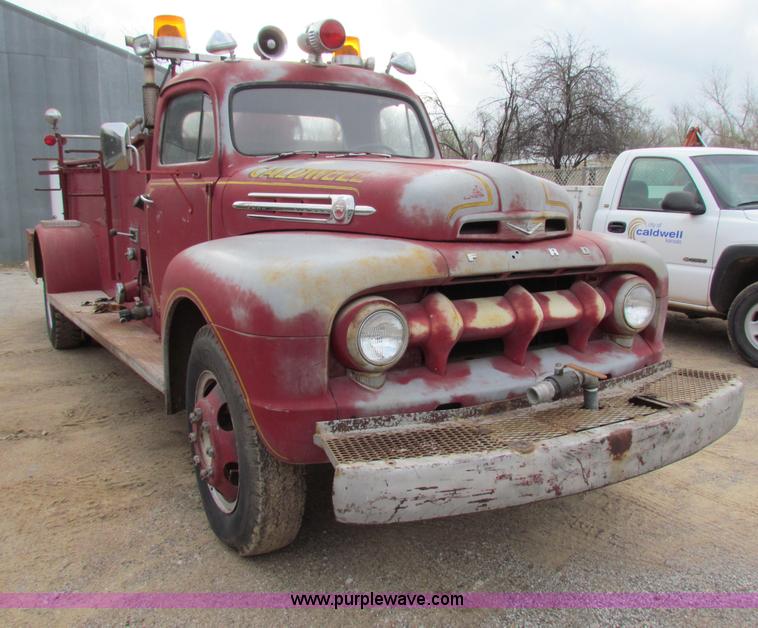 image for item B7205 1952 Ford F-7  Big Job fire truck