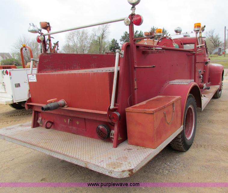 image for item B7205 1952 Ford F-7  Big Job fire truck