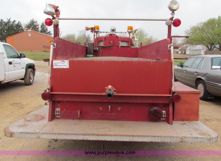 image for item B7205 1952 Ford F-7  Big Job fire truck