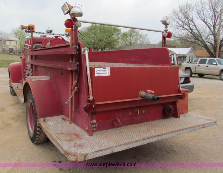 image for item B7205 1952 Ford F-7  Big Job fire truck