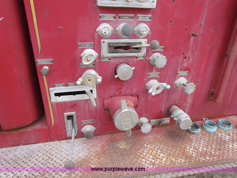 image for item B7205 1952 Ford F-7  Big Job fire truck