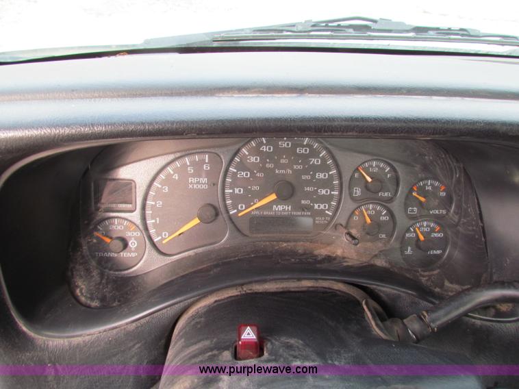 image for item B7206 2002 Chevrolet Silverado 2500