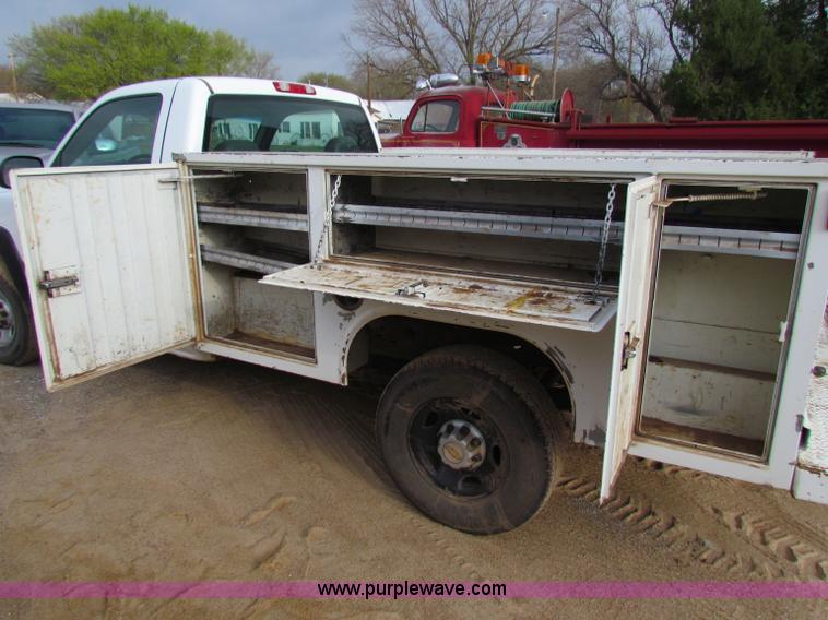 image for item B7206 2002 Chevrolet Silverado 2500