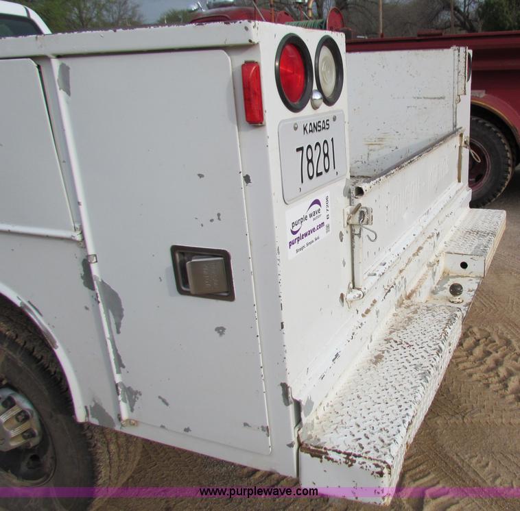 image for item B7206 2002 Chevrolet Silverado 2500