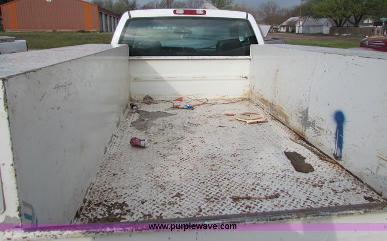 image for item B7206 2002 Chevrolet Silverado 2500