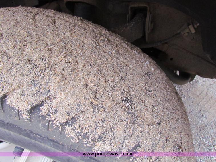 image for item B7206 2002 Chevrolet Silverado 2500