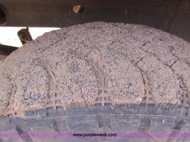 image for item B7206 2002 Chevrolet Silverado 2500