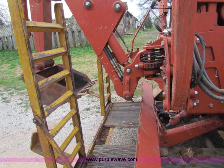 image for item B7207 1995 Ditch Witch 3500D  trencher with trailer