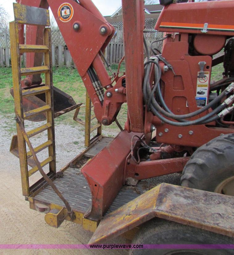 image for item B7207 1995 Ditch Witch 3500D  trencher with trailer