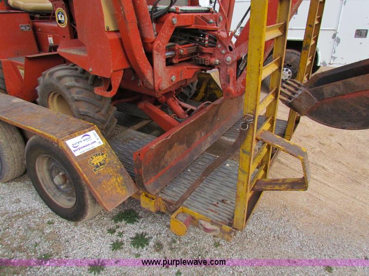 image for item B7207 1995 Ditch Witch 3500D  trencher with trailer