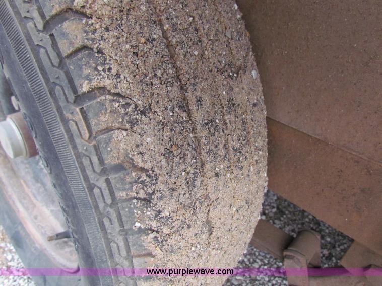 image for item B7207 1995 Ditch Witch 3500D  trencher with trailer