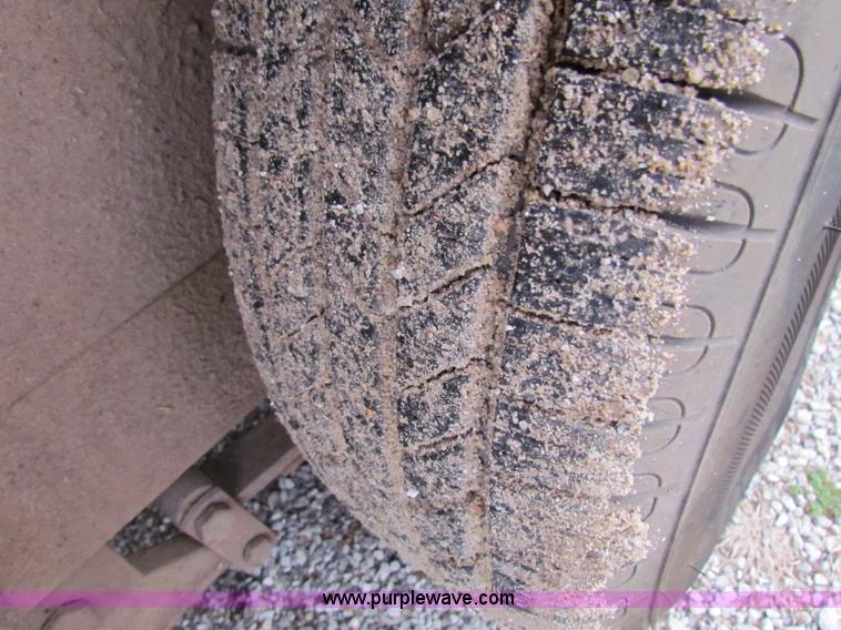 image for item B7207 1995 Ditch Witch 3500D  trencher with trailer