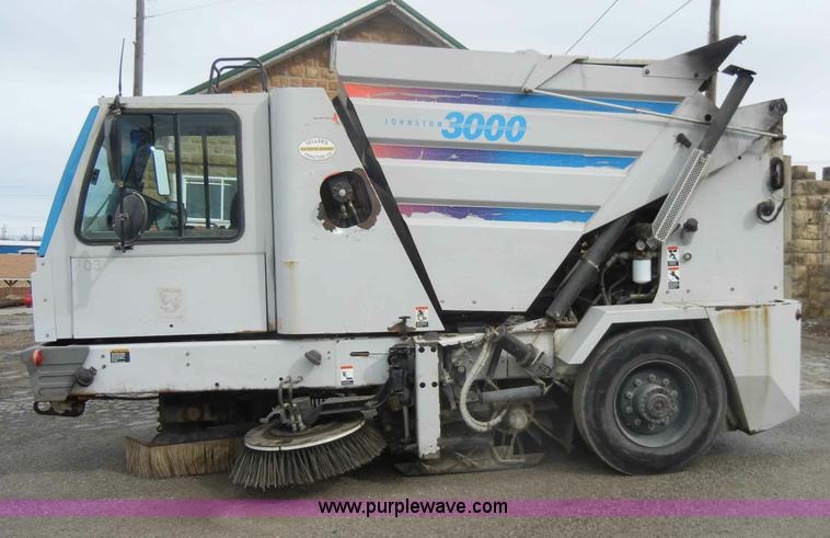 image for item C4009 1997 Johnston 3000 street sweeper