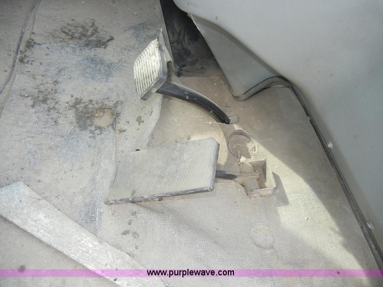 image for item C4009 1997 Johnston 3000 street sweeper