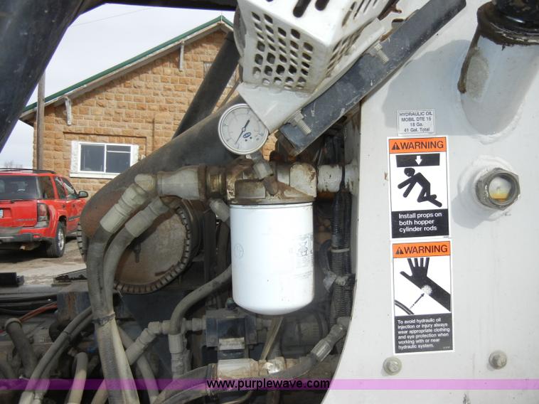 image for item C4009 1997 Johnston 3000 street sweeper