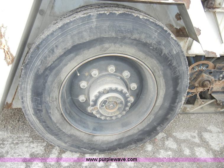 image for item C4009 1997 Johnston 3000 street sweeper