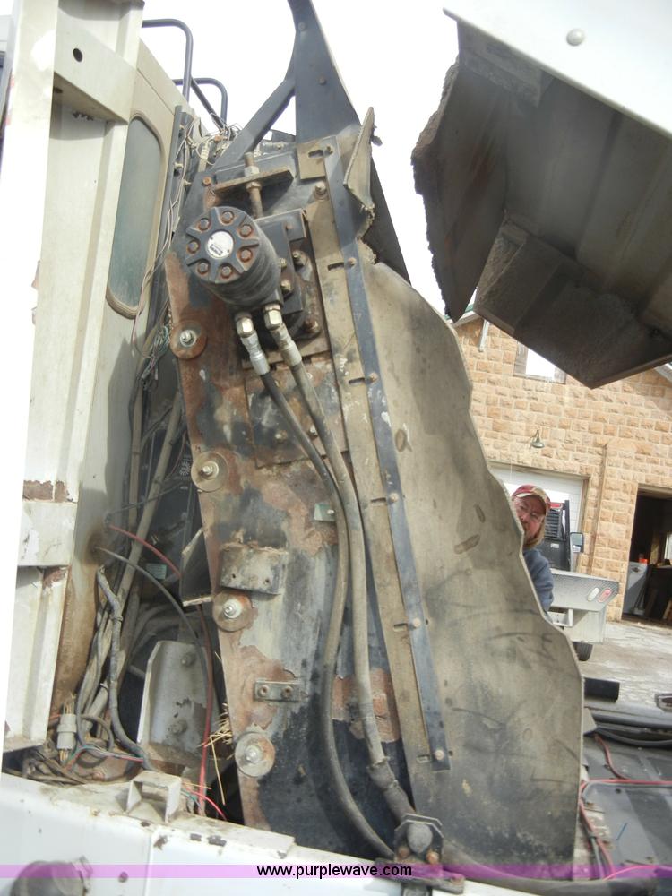 image for item C4009 1997 Johnston 3000 street sweeper