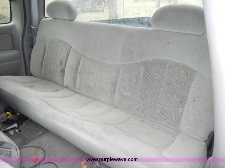 image for item C4010 2000 Chevrolet Silverado K1500 Z71 extended cab pickup truck