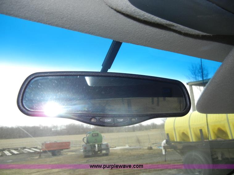 image for item C4010 2000 Chevrolet Silverado K1500 Z71 extended cab pickup truck