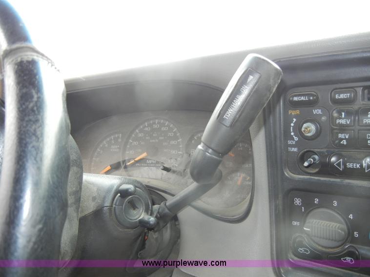 image for item C4010 2000 Chevrolet Silverado K1500 Z71 extended cab pickup truck