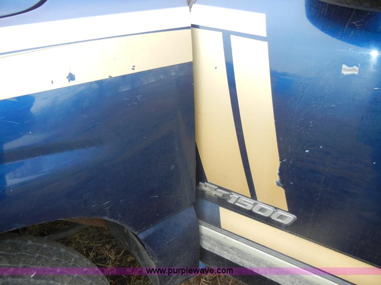 image for item C4010 2000 Chevrolet Silverado K1500 Z71 extended cab pickup truck