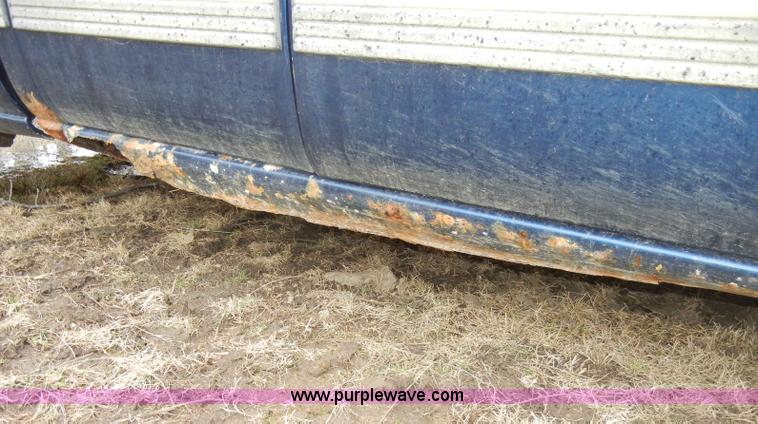 image for item C4010 2000 Chevrolet Silverado K1500 Z71 extended cab pickup truck