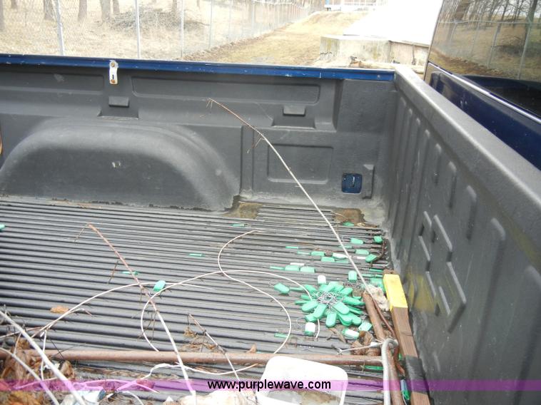 image for item C4010 2000 Chevrolet Silverado K1500 Z71 extended cab pickup truck