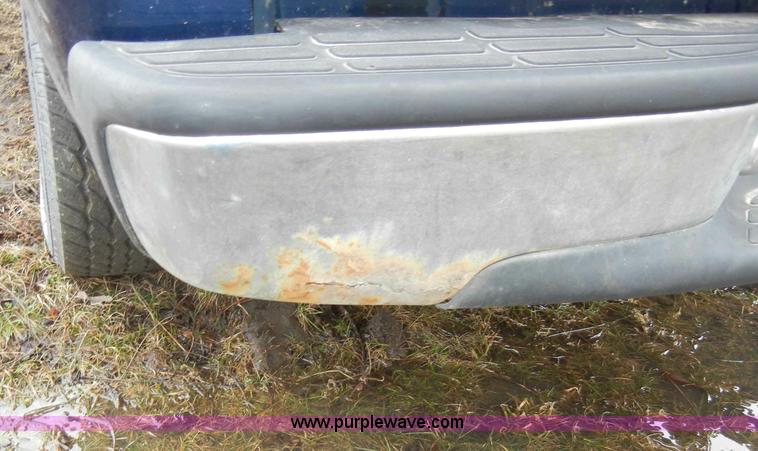 image for item C4010 2000 Chevrolet Silverado K1500 Z71 extended cab pickup truck