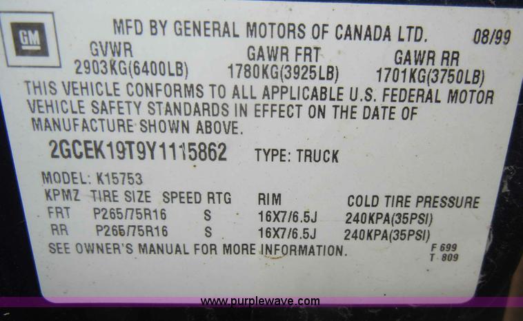 image for item C4010 2000 Chevrolet Silverado K1500 Z71 extended cab pickup truck