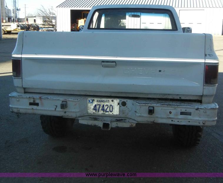 image for item C4012 1984 Chevrolet D30 Military 1.25 ton truck