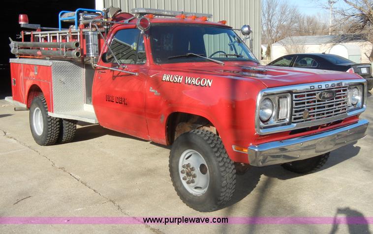 image for item C4065 1977 Dodge Pierce Custom 400 Power Wagon firetruck