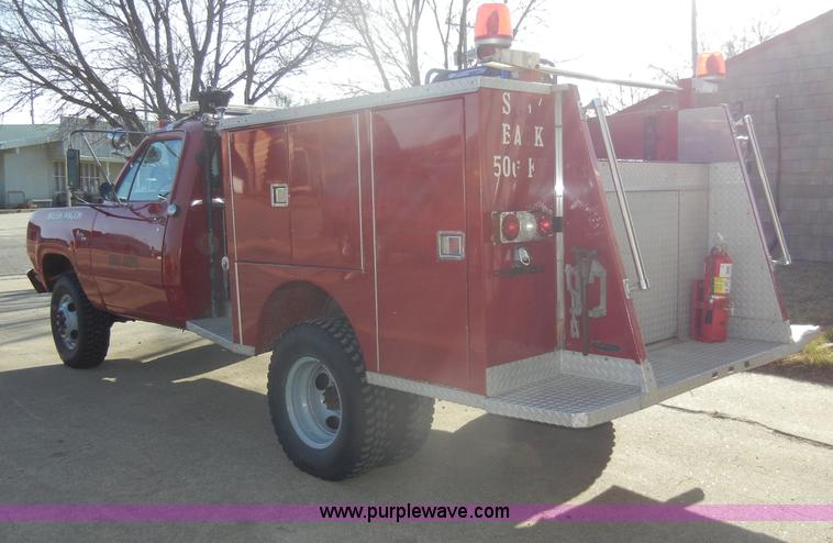 image for item C4065 1977 Dodge Pierce Custom 400 Power Wagon firetruck