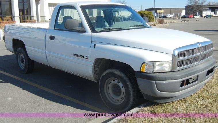 image for item C4071 1999 Dodge Ram 1500 pickup truck