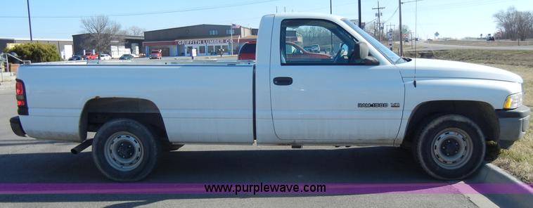image for item C4071 1999 Dodge Ram 1500 pickup truck