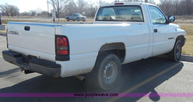 image for item C4071 1999 Dodge Ram 1500 pickup truck
