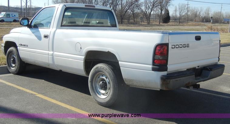 image for item C4071 1999 Dodge Ram 1500 pickup truck