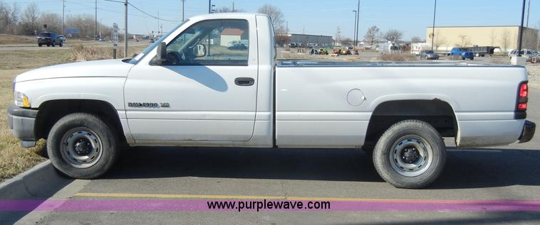 image for item C4071 1999 Dodge Ram 1500 pickup truck