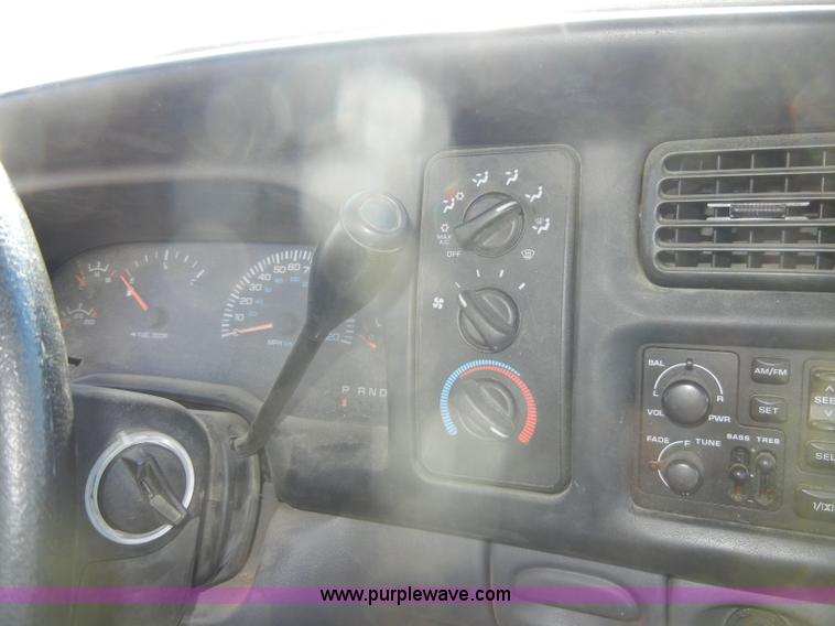 image for item C4071 1999 Dodge Ram 1500 pickup truck