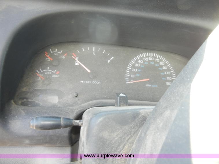 image for item C4071 1999 Dodge Ram 1500 pickup truck