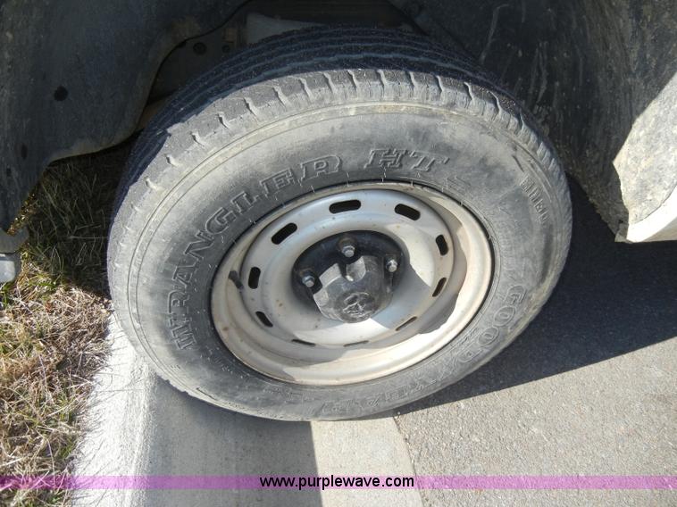 image for item C4071 1999 Dodge Ram 1500 pickup truck